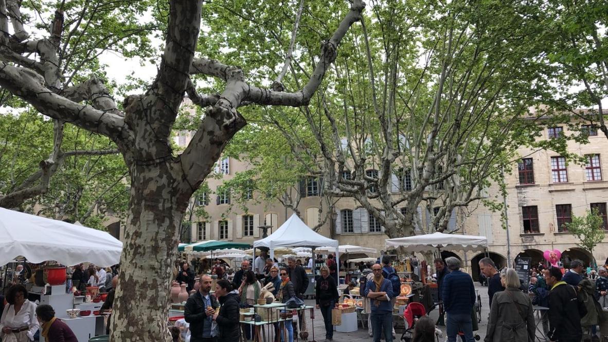 Uzes A Pied, Appartement Dans Cadre D'Exception Exterior photo