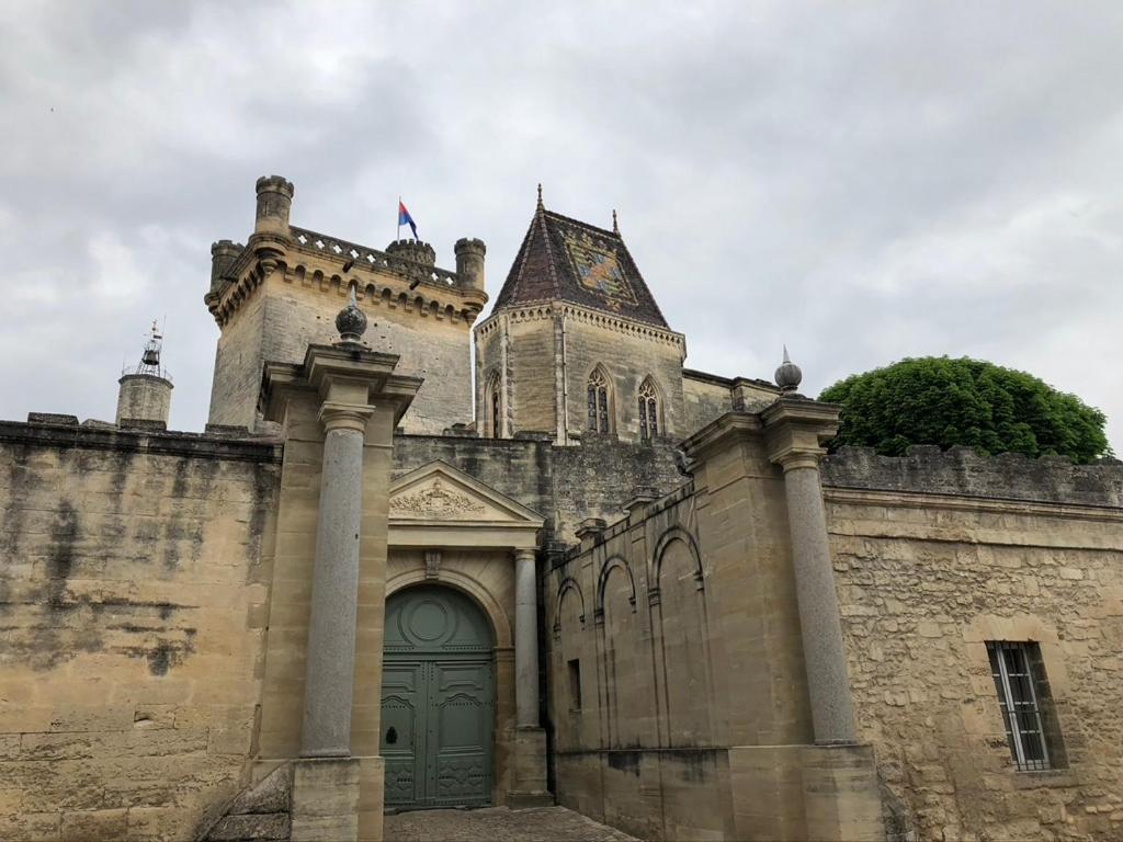 Uzes A Pied, Appartement Dans Cadre D'Exception Exterior photo