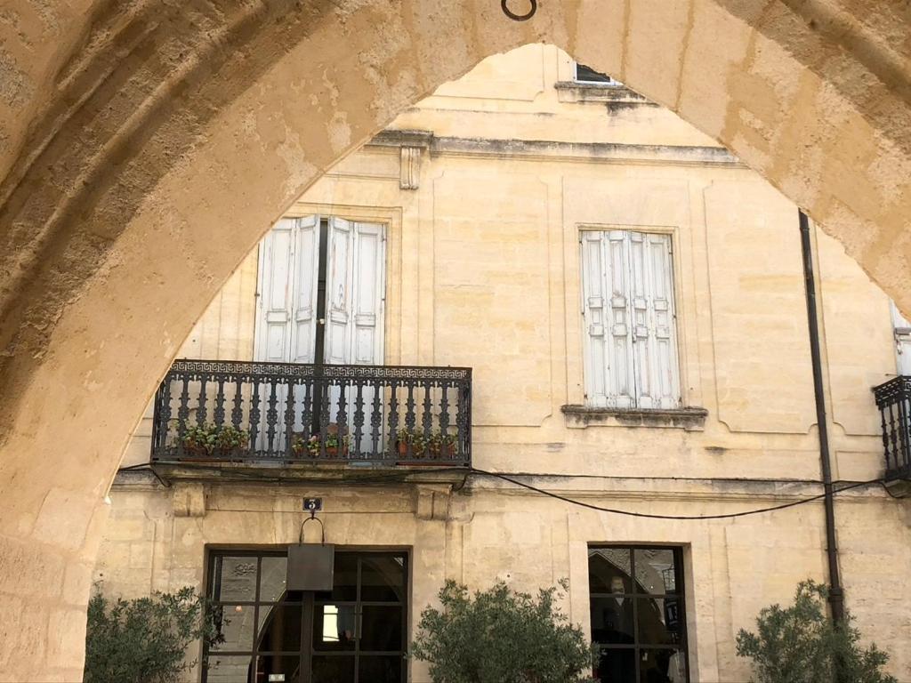 Uzes A Pied, Appartement Dans Cadre D'Exception Exterior photo