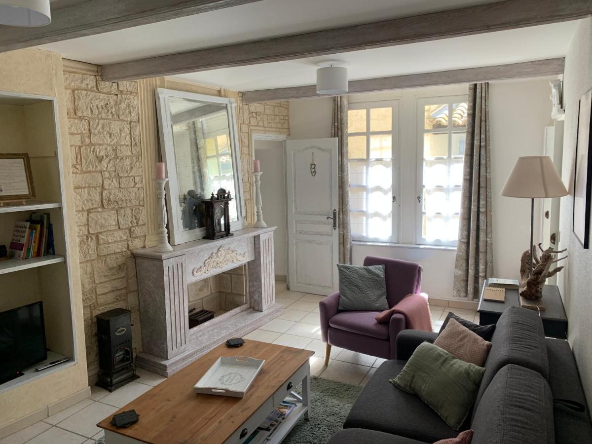 Uzes A Pied, Appartement Dans Cadre D'Exception Exterior photo